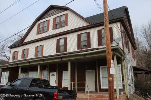 139 South Street, Waymart, PA 18472