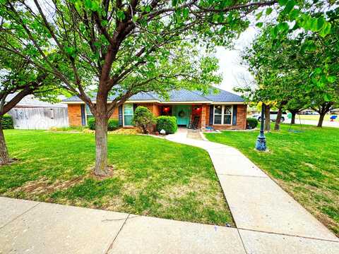 2602 Georgia Drive, Perryton, TX 79070
