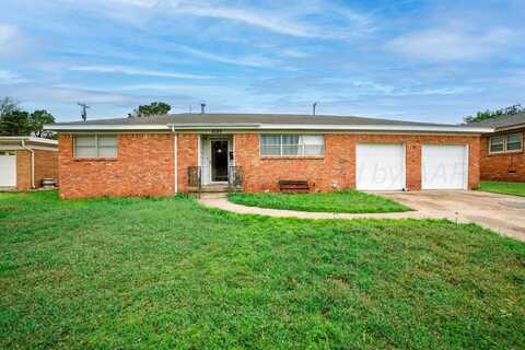 2125 N DOGWOOD Lane, Pampa, TX 79065