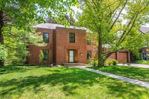 581 Ridgewood Ave, Glen Ridge, NJ 07028