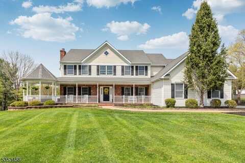 24 Grove Farm Rd, Union, NJ 08867