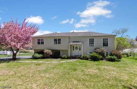 27 Douglas Drive, Washington, NJ 07853