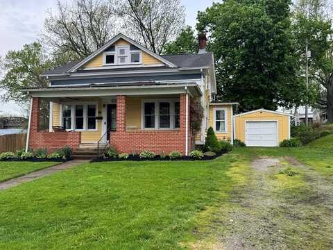 67 North Mulberry Street, Fredericktown, OH 43019