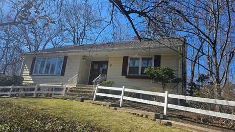 7 Emerson Ln, Warren, NJ 07059