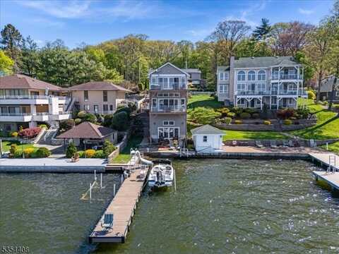 29 Mcgregor Ave, Mount Arlington, NJ 07856