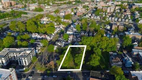 121 N Grove St, East Orange, NJ 07017
