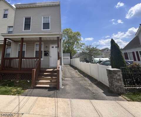 610 Cortlandt St, Perth Amboy, NJ 08861