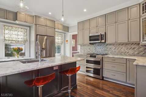 907 HILLSIDE AVE, Plainfield, NJ 07060