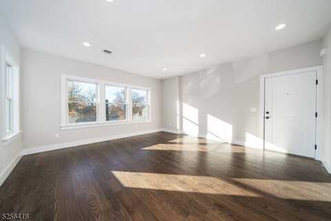 20 Orchard St, Morristown, NJ 07960