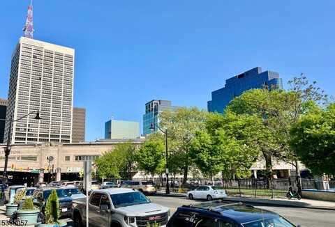 384 Market St, Newark, NJ 07105