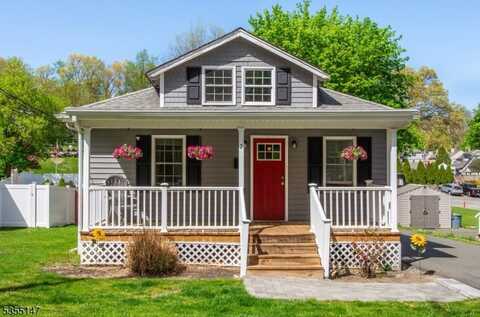 7 Wausau St, Ogdensburg, NJ 07439