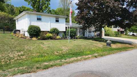 438 Hazenstab Drive, Duncansville, PA 16635
