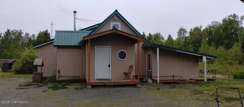 23770 S Trapline Rd, Trapper Creek, AK 99683