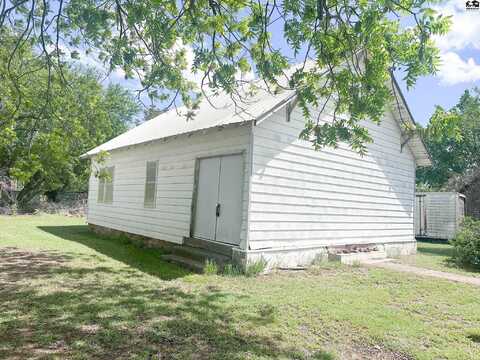 918 S Ninnescah St, Pratt, KS 67124