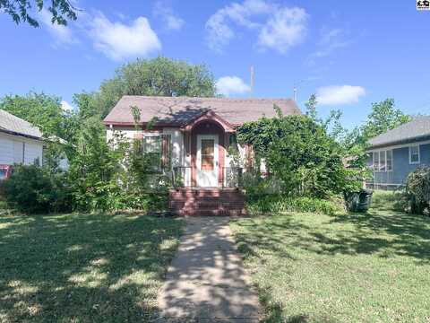 905 S Pine St, Pratt, KS 67124