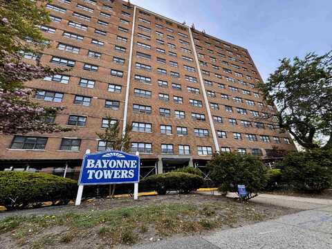 1225 KENNEDY BLVD, Bayonne, NJ 07002