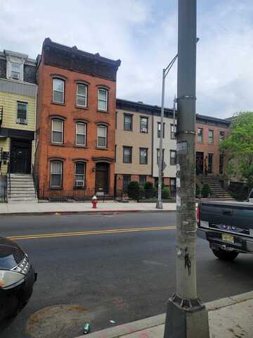 774 GRAND ST, JC, Bergen-Lafayett, NJ 07304