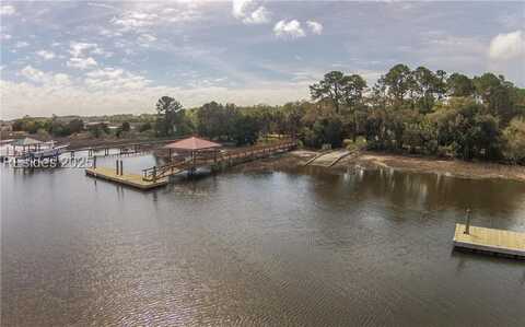 52 Old Smugglers Wharf Road, Saint Helena Island, SC 29920