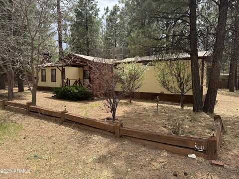 2898 PAINT PONY Lane, Overgaard, AZ 85933