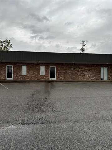 2809 N Broadway Street, Pittsburg, KS 66762
