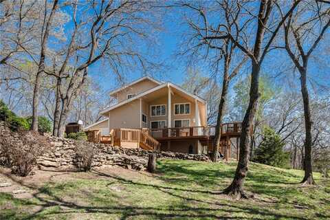 23801 Evans Road, Tonganoxie, KS 66086