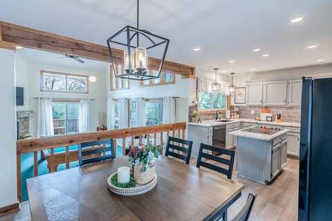23801 Evans Road, Tonganoxie, KS 66086