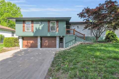 213 Lake Village Boulevard, Blue Springs, MO 64014