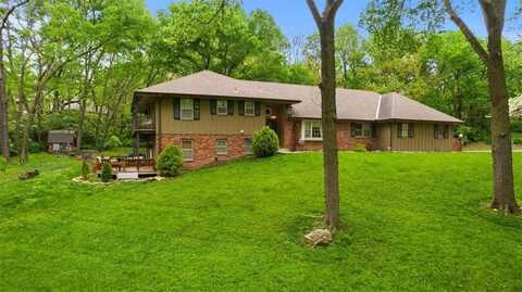 606 W Red Bridge Road, Kansas City, MO 64114