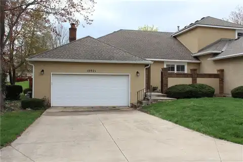 10921 W 98th Street, Overland Park, KS 66214