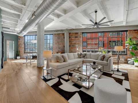 2120 Wyandotte Street, Kansas City, MO 64108