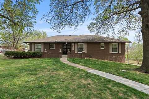 10401 Cypress Drive, Kansas City, MO 64137