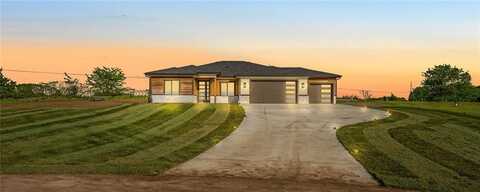 21607 W Limestone Ridge Street, Paola, KS 66071