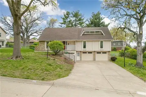 4329 Stonecrest Drive, Saint Joseph, MO 64506