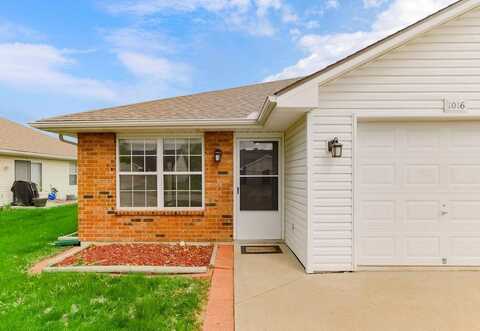 1016 SW Sandy Lane, Grain Valley, MO 64029