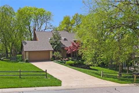 14905 W 71st Terrace, Shawnee, KS 66216