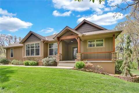 18424 S Hickory Grove Road, Pleasant Hill, MO 64080
