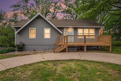 321 22nd Street Terrace, Blue Springs, MO 64015