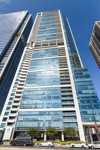 340 E. Randolph Street, Chicago, IL 60601