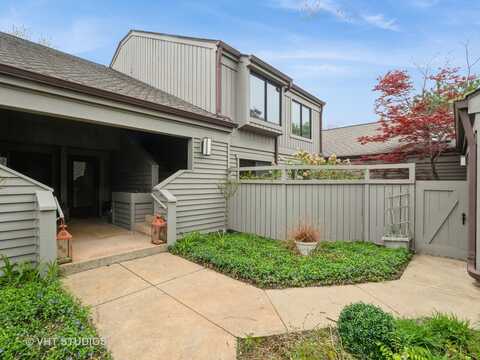 724 Shoreline Road, Lake Barrington, IL 60010
