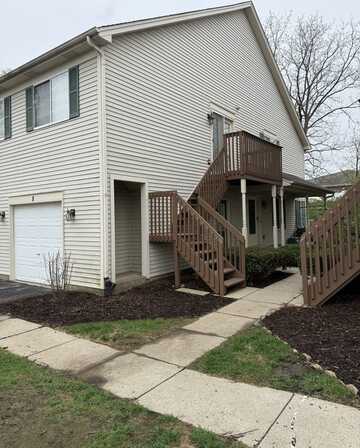 8 W. Pheasant Trail, Lake In The Hills, IL 60156