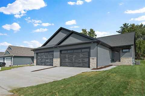 907 Prairie View Dr, WestBranch, IA 52358