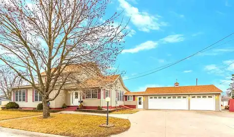 1201 E 2nd St, Washington, IA 52353