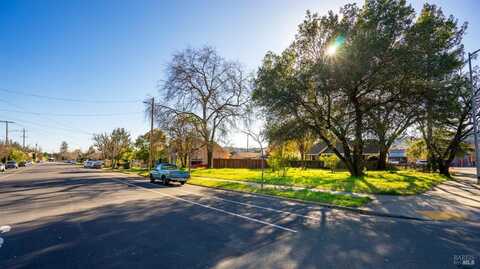 209 E 1ST Street, Cloverdale, CA 95425