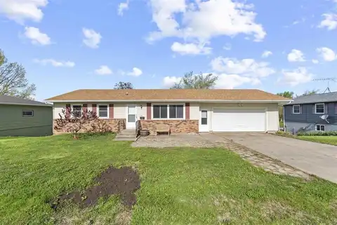 149 Circle Drive, Williamsburg, IA 52361