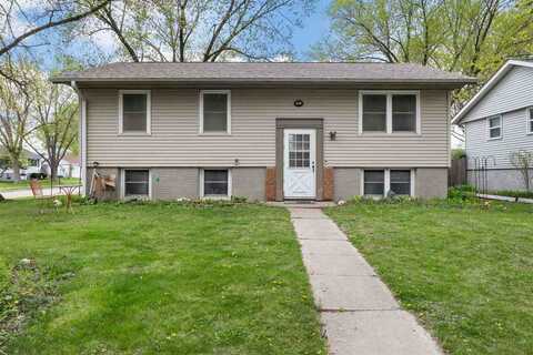 41 Amber Ln, IowaCity, IA 52240