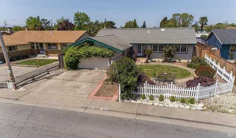 1305 Lombardi Avenue, Petaluma, CA 94954