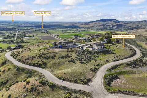 2044 Horseshoe Dr., Emmett, ID 83617