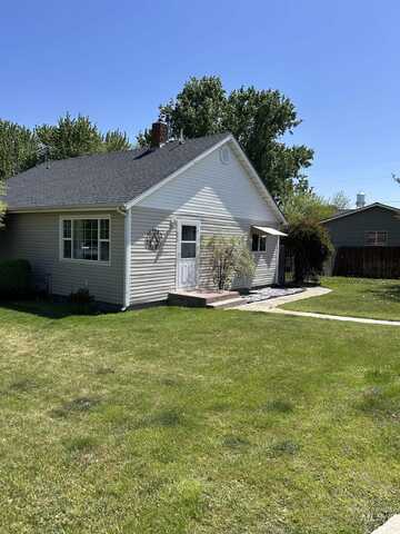 524 N Walnut St, Emmett, ID 83617