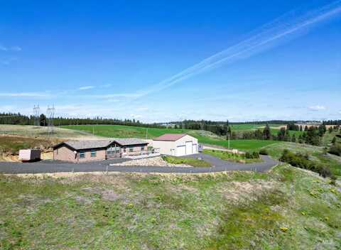 392 Vista View Dr, Lenore, ID 83541