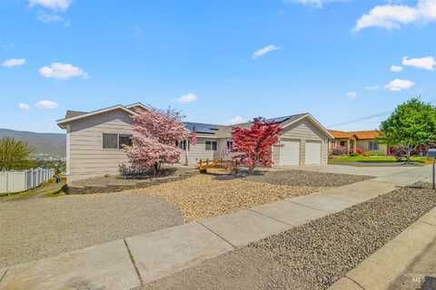 1635 25th Ave, Lewiston, ID 83501